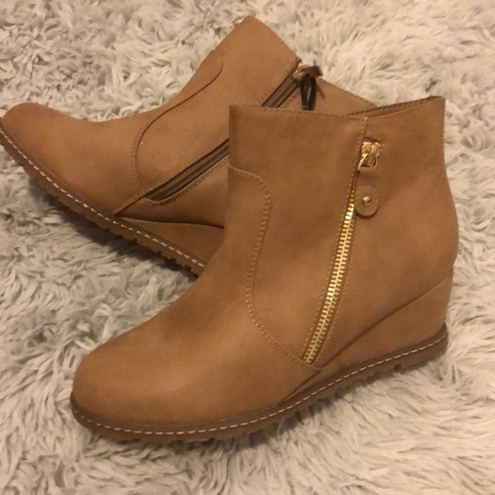 Small wedge Booties